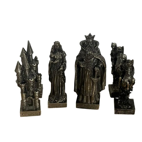 Design Toscano Mystical Legends Chess Set Silver Copper - Picture 2 of 16